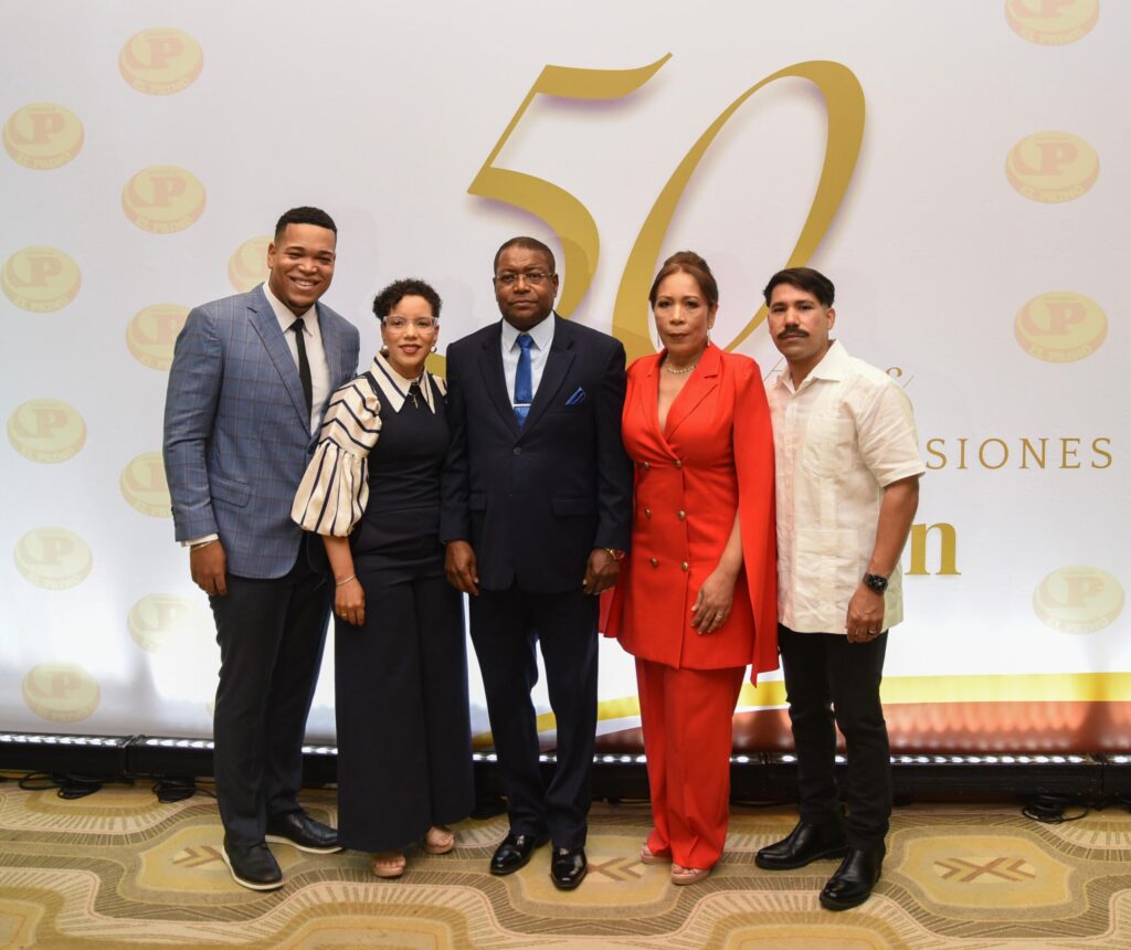 Empresario Teodoro Adón celebra 50 años en el sector comercial - Noticias de hoy en República Dominicana | De Último Minuto