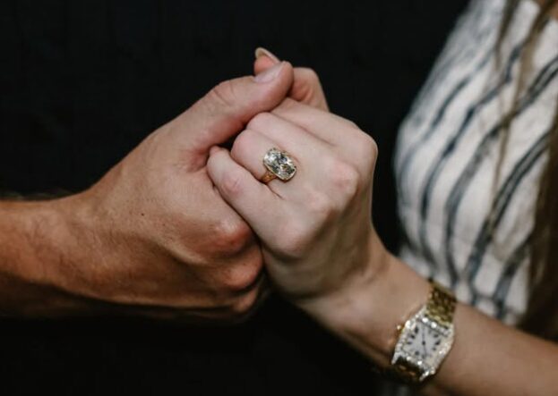 Taylor Swift anuncia su compromiso con Travis Kelce tras dos años de noviazgo - Noticias de hoy en República Dominicana | De Último Minuto