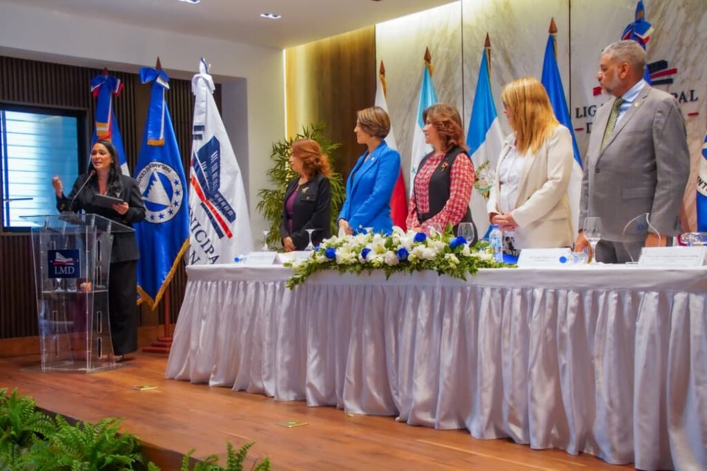 PARLACEN reconoce a Celinés Toribio como Mujer Migrante Destacada - Noticias de hoy en República Dominicana | De Último Minuto