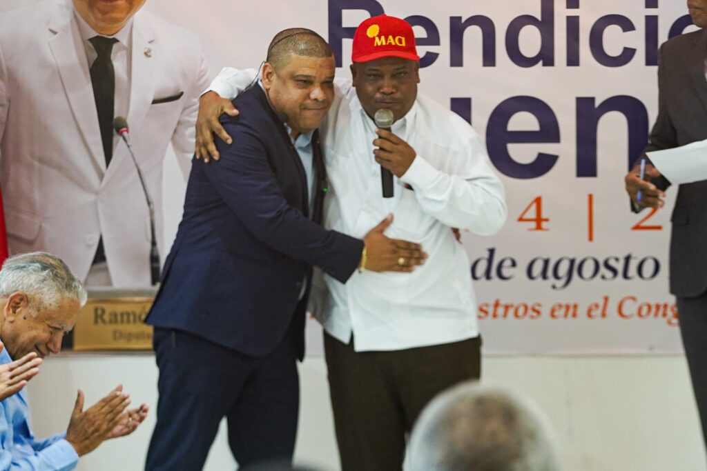 Ramón Raposo presenta memorias de gestión y reafirma compromiso socialdemócrata en el Congreso - Noticias de hoy en República Dominicana | De Último Minuto