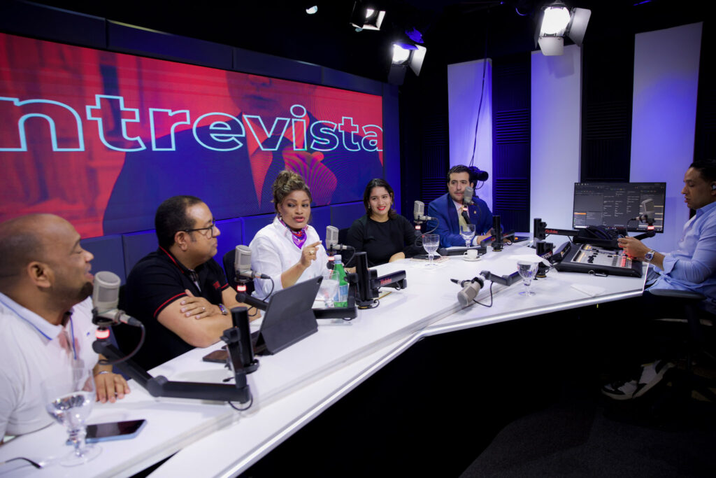 Diputada y terapeuta Altagracia de los Santos sobre traumas en relaciones: "un clavo no saca otro clavo" - Noticias de hoy en República Dominicana | De Último Minuto