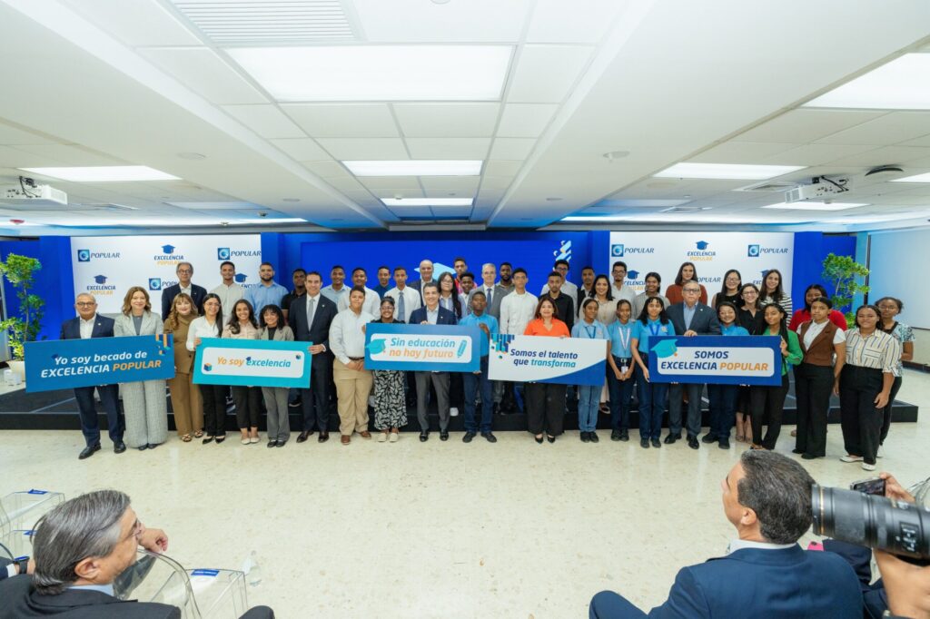 Banco Popular otorga 32 nuevas becas del programa Excelencia Popular - Noticias de hoy en República Dominicana | De Último Minuto