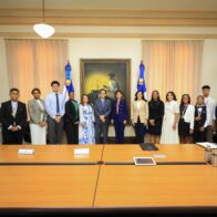 Vicepresidenta recibe a estudiantes dominicanos galardonados con el Premio al Mérito Escolar 2025