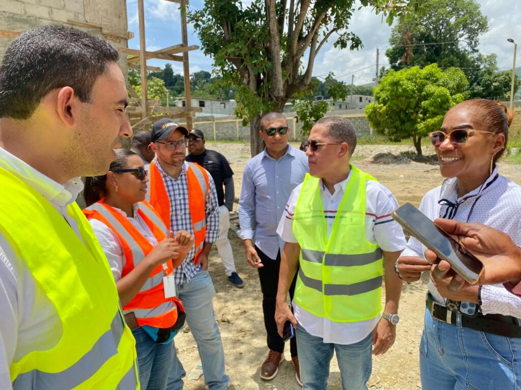Infraestructura Escolar interviene Liceo Experimental y recinto UASD de Elías Piña - Noticias de hoy en República Dominicana | De Último Minuto