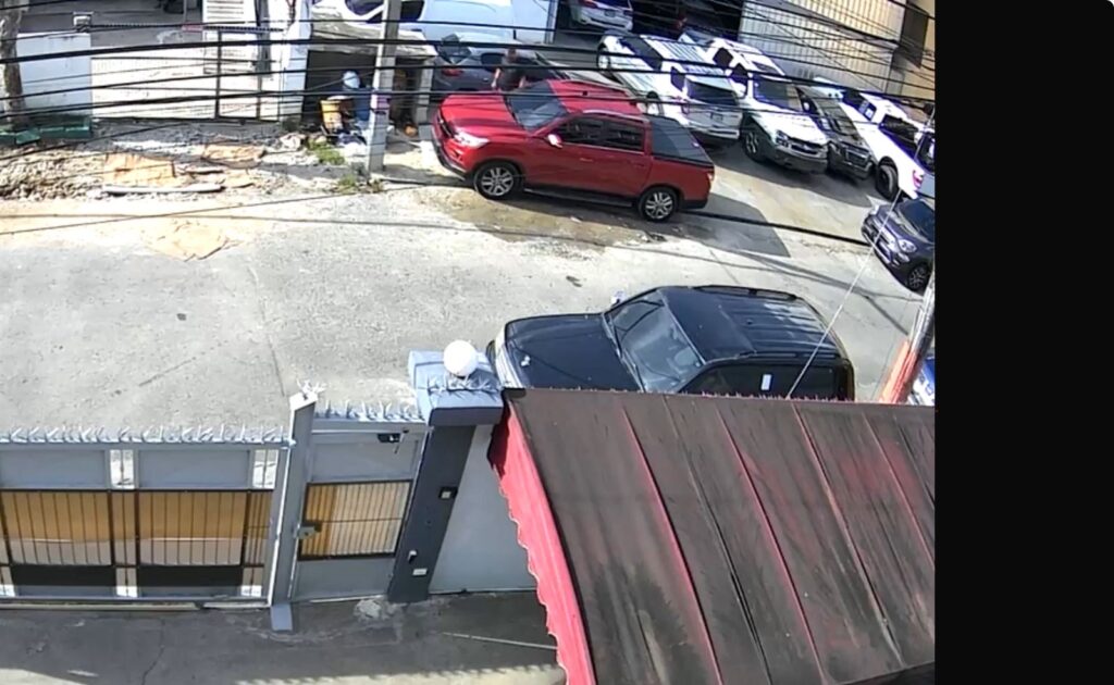 Residentes del sector El Quisqueya denuncian vandalismo de propietario de taller de mecánica - Noticias de hoy en República Dominicana | De Último Minuto