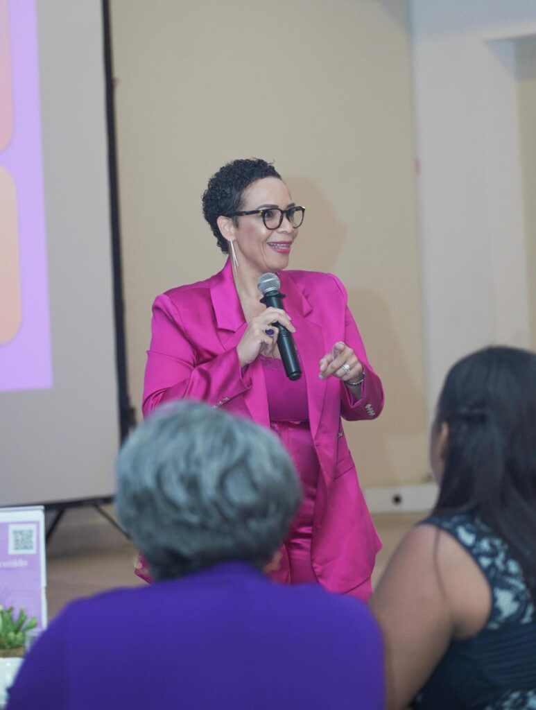 Dra. Hichez resalta importancia de abordar la depresión en atención primaria durante II Jornada de SODOMEFYC - Noticias de hoy en República Dominicana | De Último Minuto