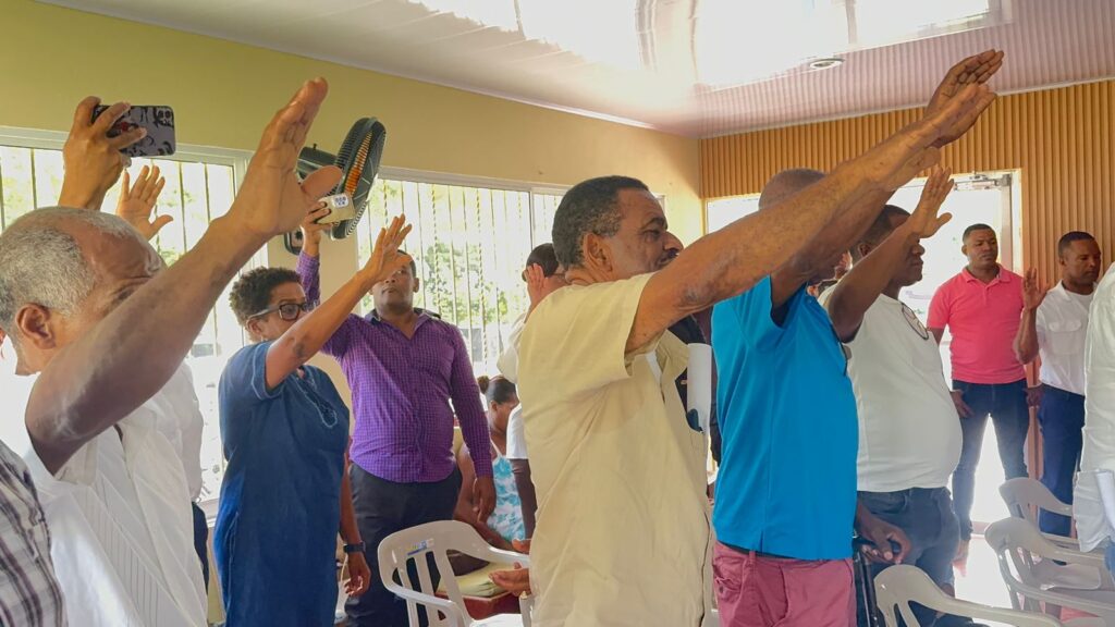 Juramentan Consejo de Desarrollo Municipal en Arroyo Barril con respaldo multisectorial - Noticias de hoy en República Dominicana | De Último Minuto