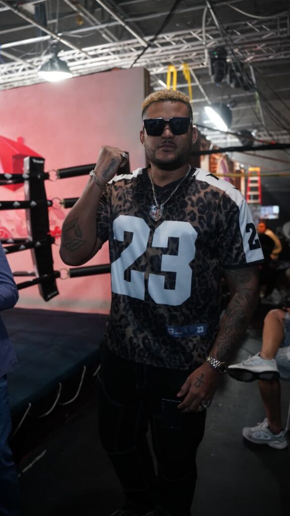 Personalidades dijeron presente en la pelea de boxeo de La Casa de Alofoke - Noticias de hoy en República Dominicana | De Último Minuto