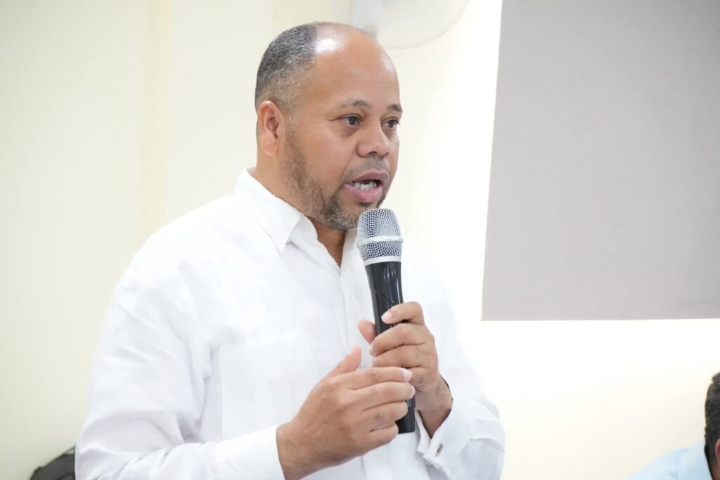 "Escuela en Peralta no está en convenio con la Iglesia Católica", afirma viceministro - Noticias de hoy en República Dominicana | De Último Minuto