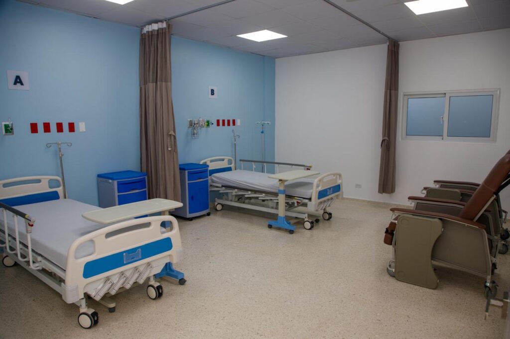 Abinader inaugura ampliación del área de internamiento del hospital Morillo King en La Vega - Noticias de hoy en República Dominicana | De Último Minuto