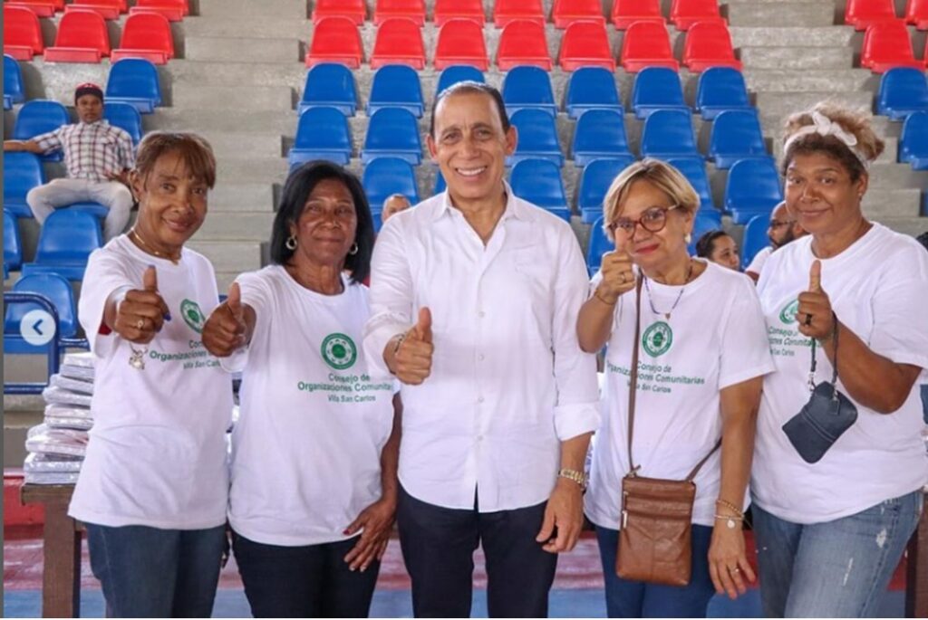 Diputado Cirilo Moronta: "Conducir a la niñez por el camino de la educación debe ser un compromiso colectivo" - Noticias de hoy en República Dominicana | De Último Minuto