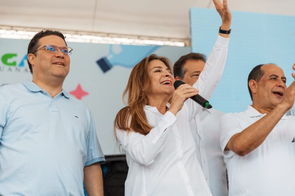 Plásticos por Útiles Escolares recolecta 15.2 millones de botellas plásticas - Noticias de hoy en República Dominicana | De Último Minuto