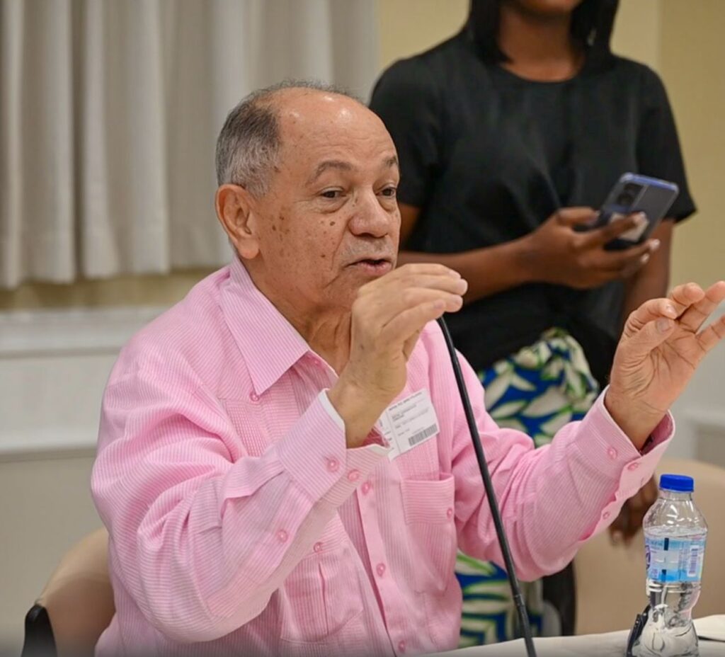 Senadores se reúnen con empleadores y trabajadores para tratar reforma del Código de Trabajo - Noticias de hoy en República Dominicana | De Último Minuto
