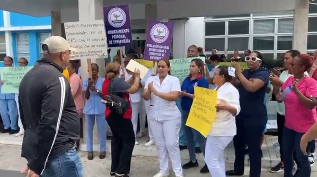 Enfermeras del Hospital San Vicente de Paúl se unen al paro nacional de 24 horas por mejores condiciones laborales | 3 | Enfermeras del Hospital San Vicente de Paúl se unen al paro nacional de 24 horas por mejores condiciones laborales