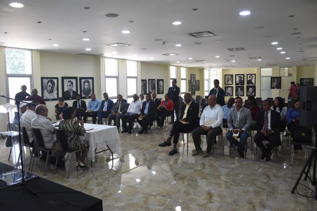 Comisión electoral del CDP realiza encuentro con candidatos - Noticias de hoy en República Dominicana | De Último Minuto