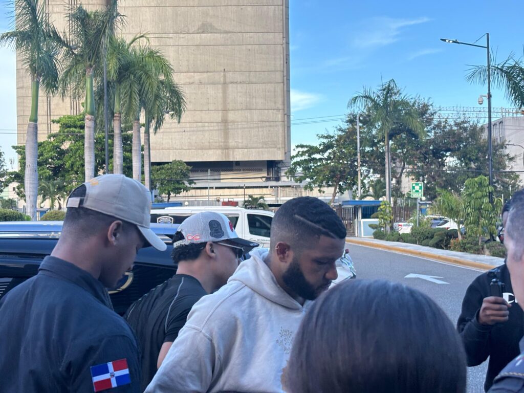 José Alfonso Rubiera is delivered implicated in a rape case in Villa González | De Último Minuto English