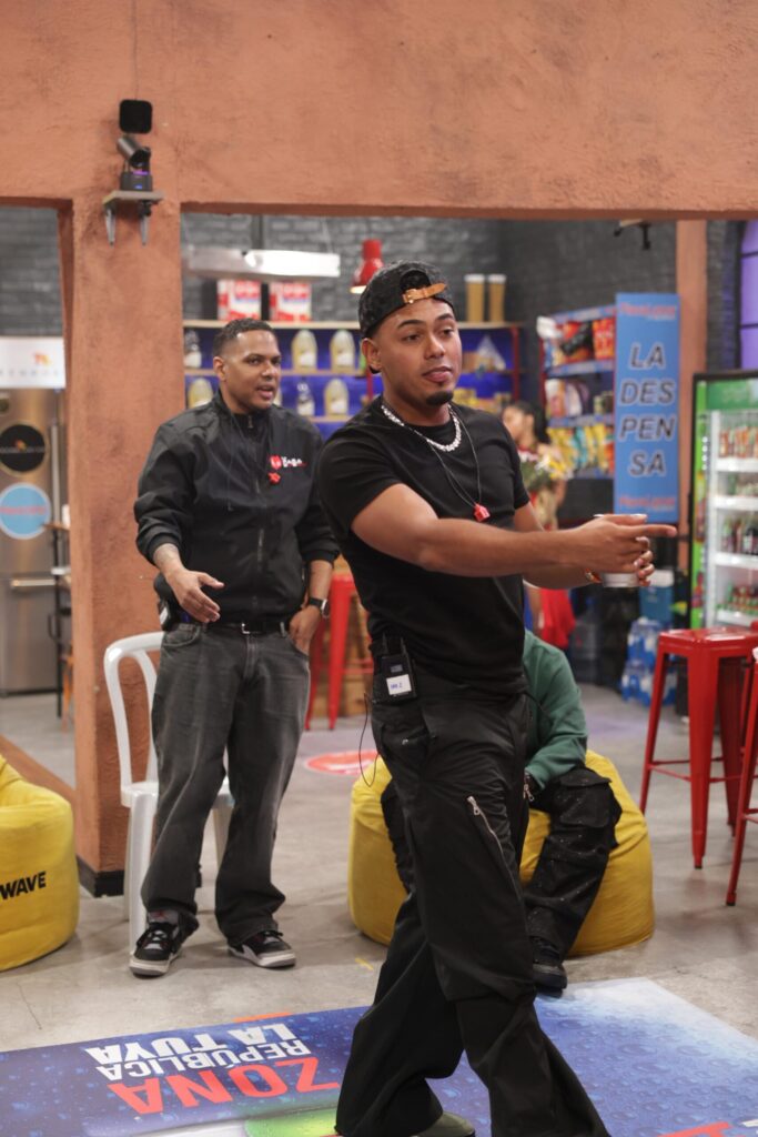 Myke Towers: “Gracias a mi pueblo dominicano que siempre está conmigo” - Noticias de hoy en República Dominicana | De Último Minuto