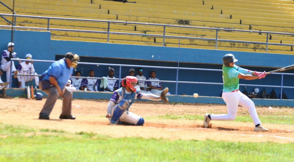Pucmm domina jornada torneo de Béisbol Universitario - Noticias de hoy en República Dominicana | De Último Minuto