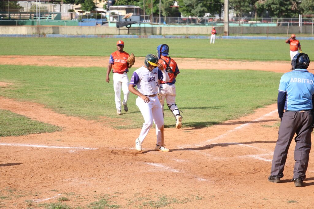 UASD y Unapec avanzan a final del Béisbol Universitario - Noticias de hoy en República Dominicana | De Último Minuto