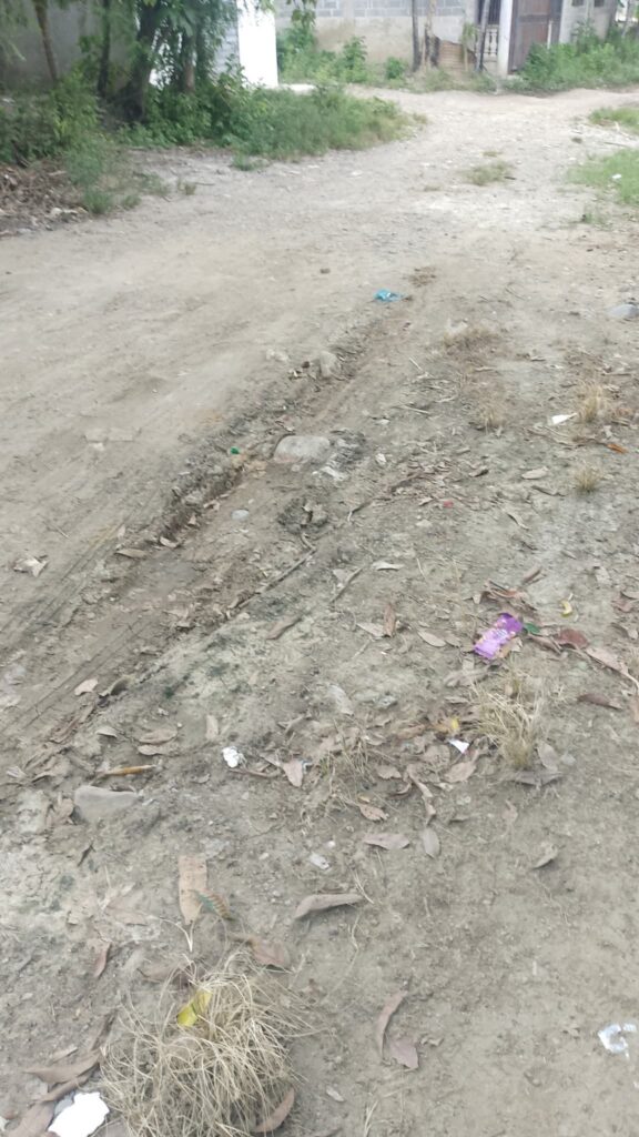 Moradores del barrio El Progreso reclaman arreglo de calles en Los Alcarrizos - Noticias de hoy en República Dominicana | De Último Minuto