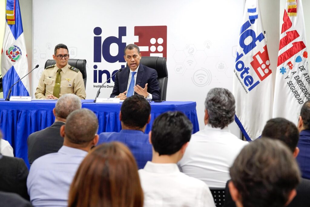 INDOTEL y 911 firman acuerdo para implementar Sistema Nacional de Alerta a un costo superior a US$900 mil - Noticias de hoy en República Dominicana | De Último Minuto