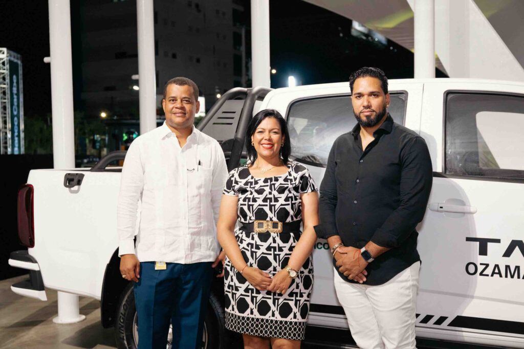 Ozamatrucks inaugura su Sucursal 27 de Febrero y reafirma su liderazgo en transporte de carga - Noticias de hoy en República Dominicana | De Último Minuto