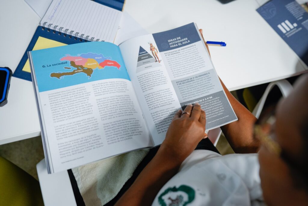Centro Cultural Taíno Casa del Cordón presenta a docentes guía didáctica - Noticias de hoy en República Dominicana | De Último Minuto