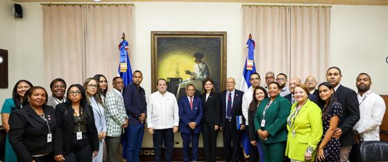 Vicepresidenta recibe a estudiantes de la diáspora y refuerza compromiso con la educación en el exterior - Noticias de hoy en República Dominicana | De Último Minuto