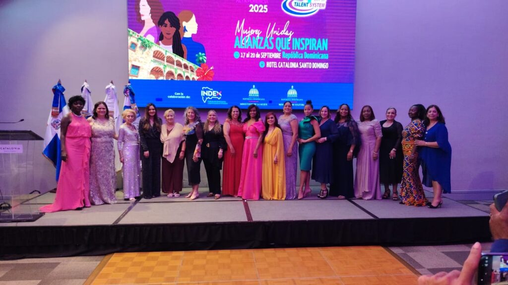 VI Congreso Internacional Mujeres de Alta Ponencia 2025 culmina con la firma del “Pacto de sororidad” - Noticias de hoy en República Dominicana | De Último Minuto