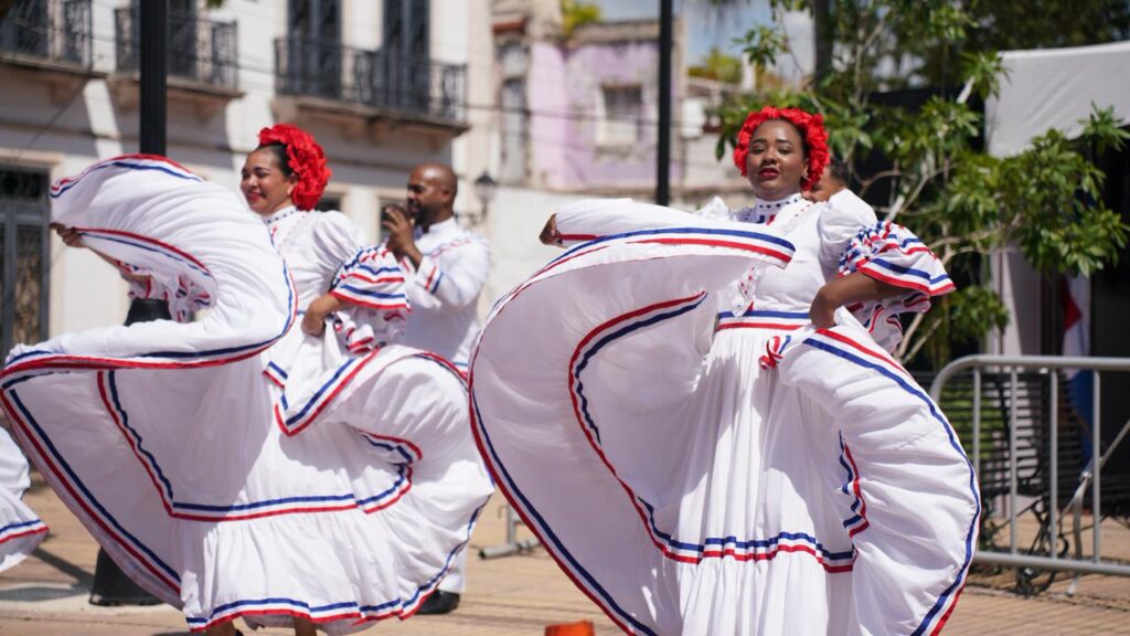 Inauguran remozamiento de 15 monumentos históricos en la Ciudad Colonial - Noticias de hoy en República Dominicana | De Último Minuto