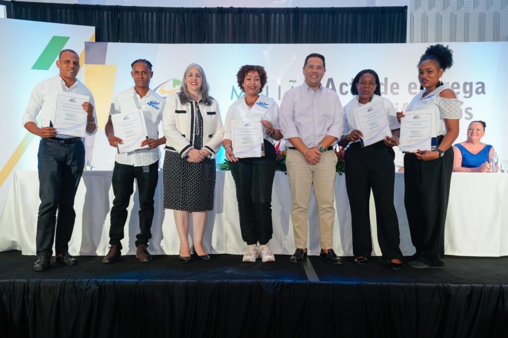 INFOTEP gradúa 97 técnicos especializados en áreas claves de la industria turística en Punta Cana - Noticias de hoy en República Dominicana | De Último Minuto