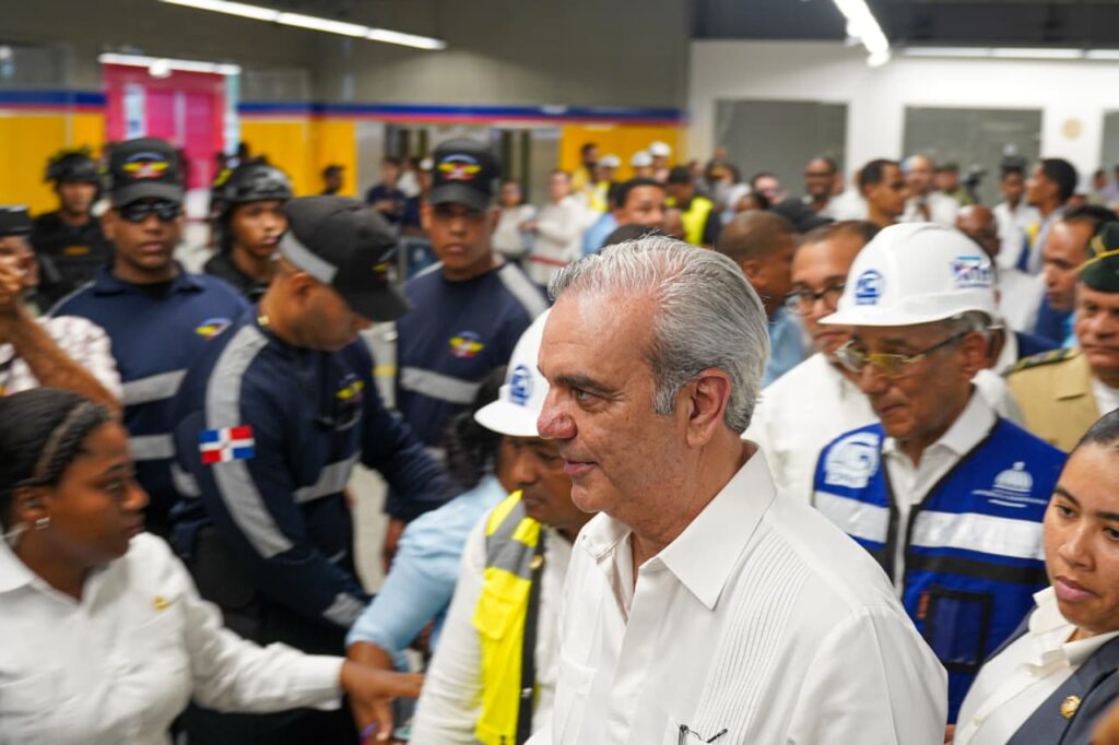 Abinader califica como un éxito prueba del Metro en Los Alcarrizos; reitera apertura en febrero de 2026 - Noticias de hoy en República Dominicana | De Último Minuto