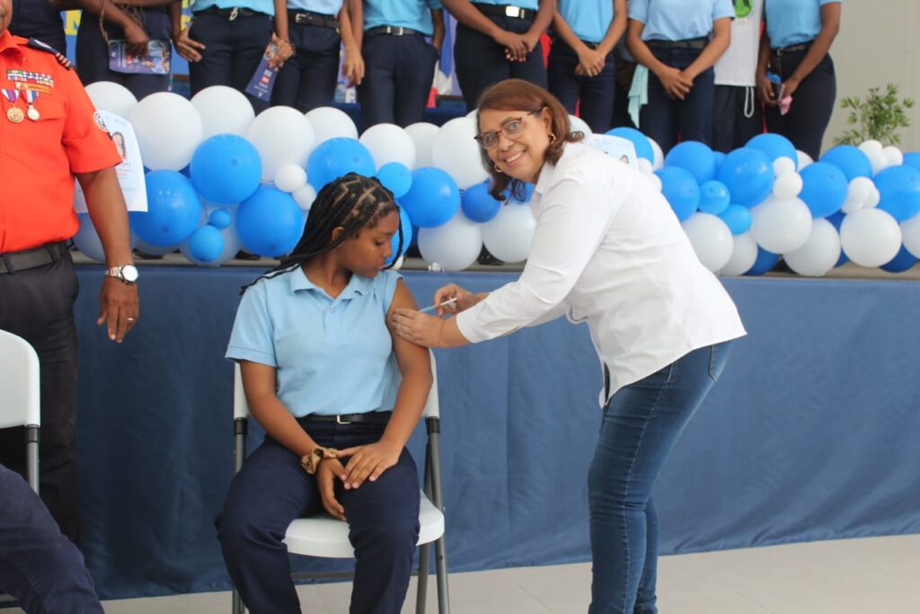 Dirección Provincial de Salud Pública de La Romana impulsa jornada de vacunación contra el VPH, Difteria, Tosferina y Tétanos - Noticias de hoy en República Dominicana | De Último Minuto