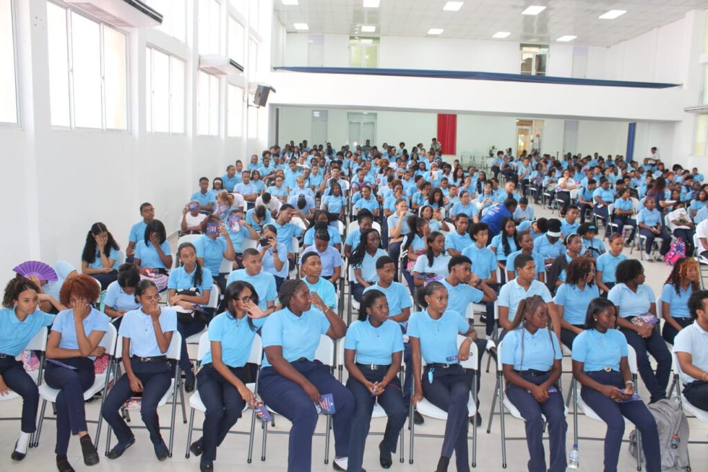 Dirección Provincial de Salud Pública de La Romana impulsa jornada de vacunación contra el VPH, Difteria, Tosferina y Tétanos - Noticias de hoy en República Dominicana | De Último Minuto