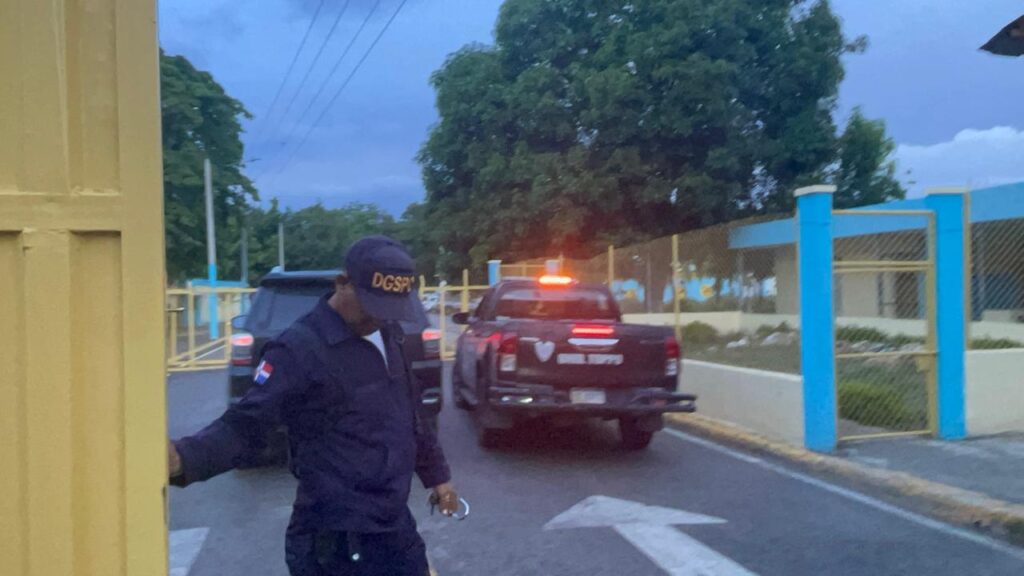 Trasladan a la exdiputada Rosa Amalia Pilarte al centro Rafey Mujeres en Santiago - Noticias de hoy en República Dominicana | De Último Minuto