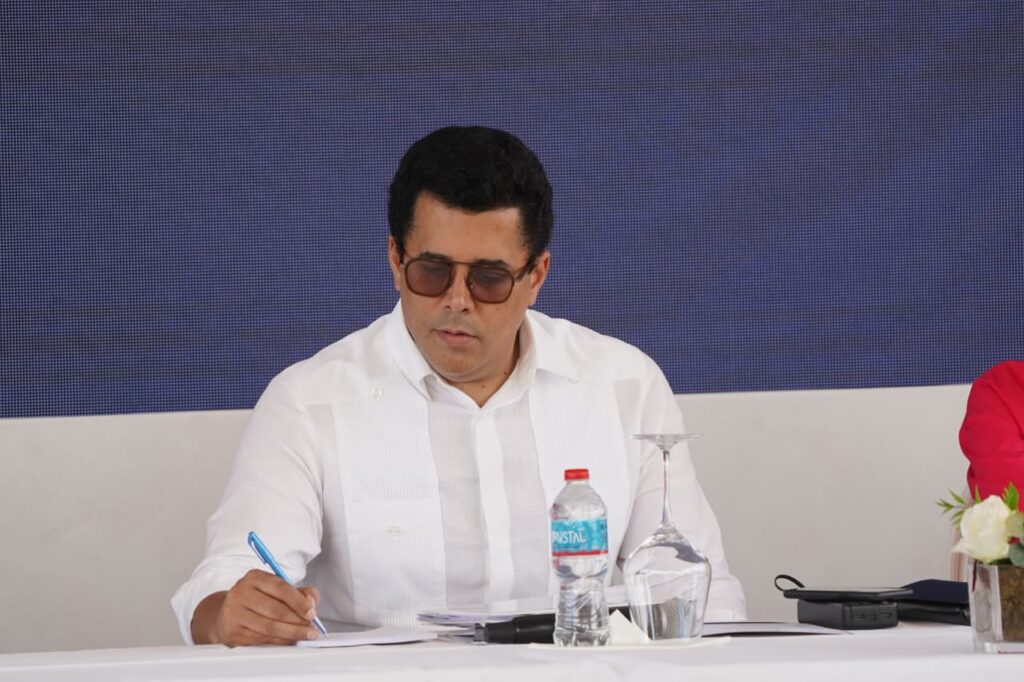 Abinader y Collado entregan aceras del Centro Histórico y edificio de ADOMPRETUR en Puerto Plata - Noticias de hoy en República Dominicana | De Último Minuto