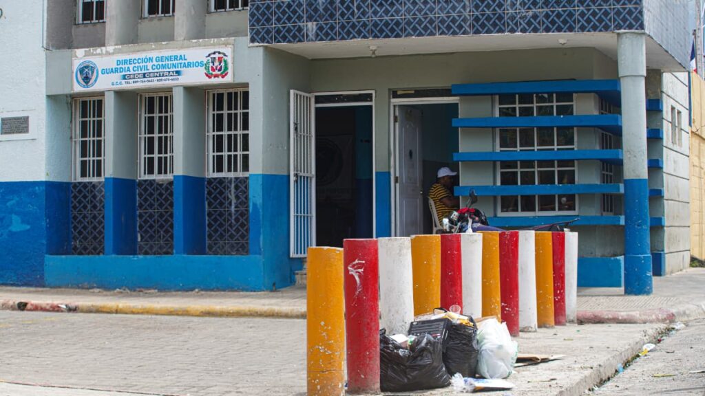 Denuncian abandono de parques y deficiencias en hospital municipal de Villa Altagracia - Noticias de hoy en República Dominicana | De Último Minuto