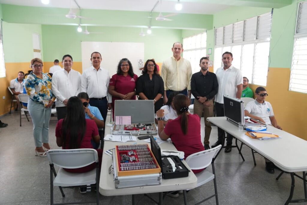 INABIE atiende a 600 estudiantes en jornada de salud visual en Jarabacoa - Noticias de hoy en República Dominicana | De Último Minuto
