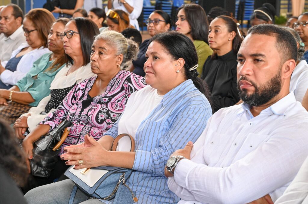 Vicepresidenta Raquel Peña dicta conferencia en La Altagracia - Noticias de hoy en República Dominicana | De Último Minuto