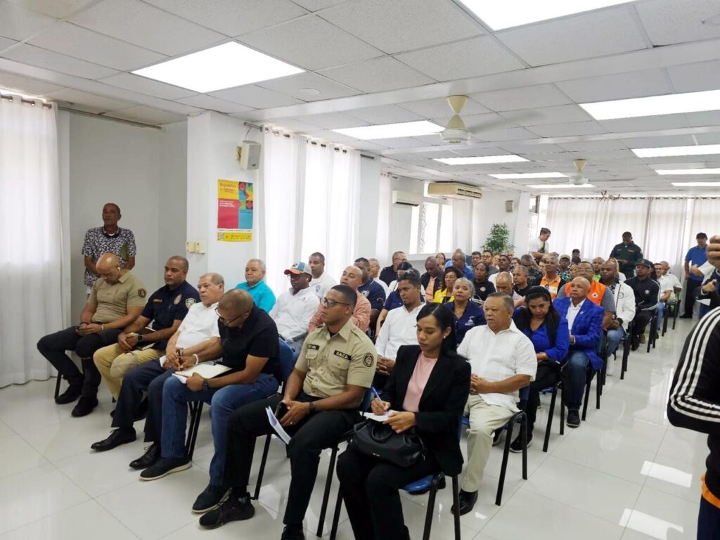 Viceministra de Interior y Policía encabeza encuentro de la Mesa de Seguridad en Monseñor Nouel - Noticias de hoy en República Dominicana | De Último Minuto
