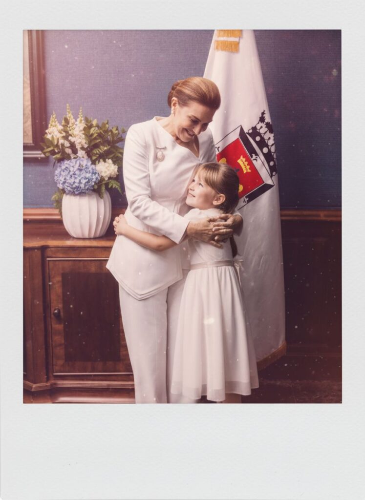 Carolina Mejía se une a la tendencia “Mi niña interior” mostrando su trayectoria de servicio - Noticias de hoy en República Dominicana | De Último Minuto