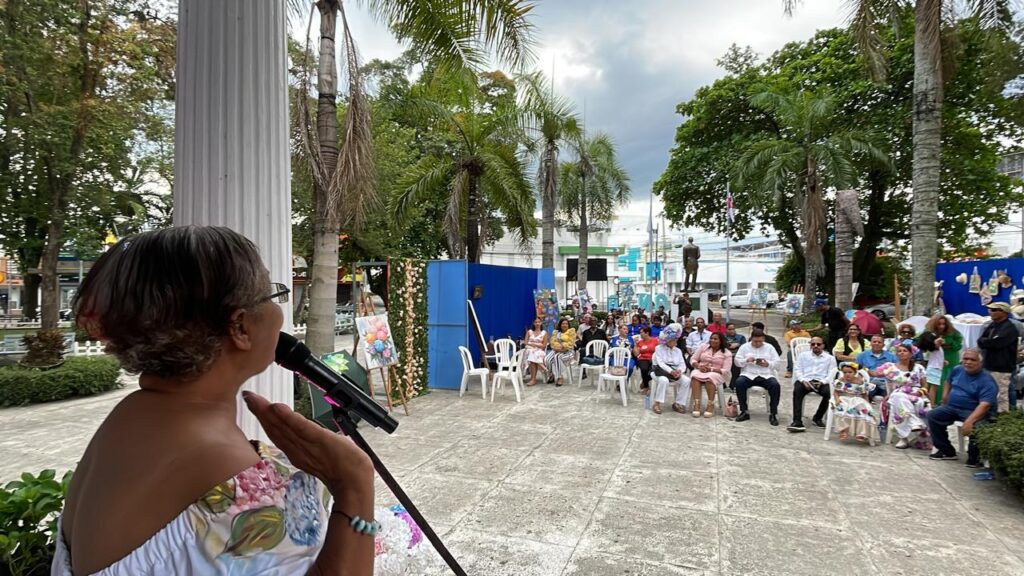Bonao celebra la décima edición de la Feria-Festival de las Hortensias - Noticias de hoy en República Dominicana | De Último Minuto