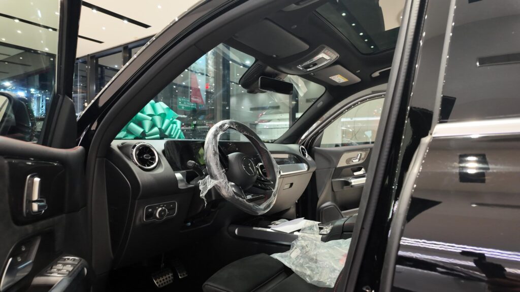 Crusita recibe su premio como ganadora de La Casa de Alofoke: una Jeepeta Mercedes-Benz - Noticias de hoy en República Dominicana | De Último Minuto
