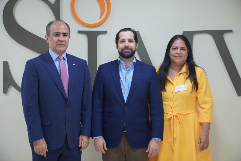 Final del Concurso sobre el Mercado de Capitales de la SIMV concluye con empate y reconocimiento conjunto - Noticias de hoy en República Dominicana | De Último Minuto