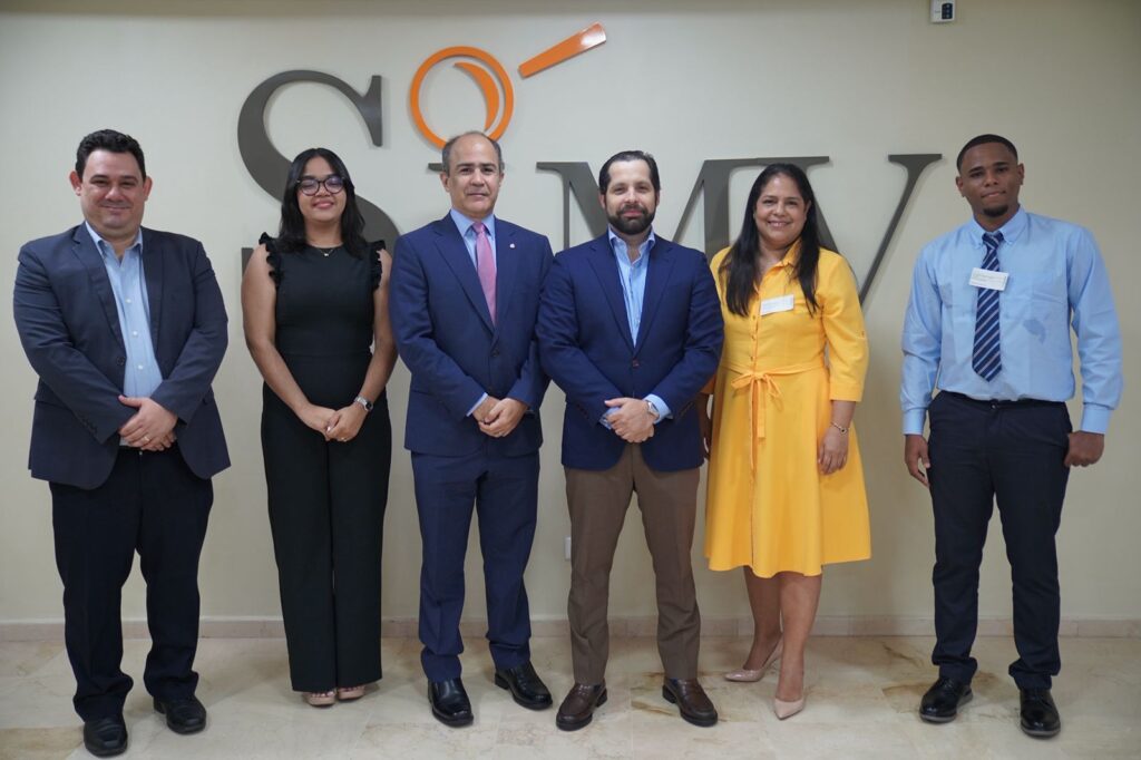 Final del Concurso sobre el Mercado de Capitales de la SIMV concluye con empate y reconocimiento conjunto - Noticias de hoy en República Dominicana | De Último Minuto