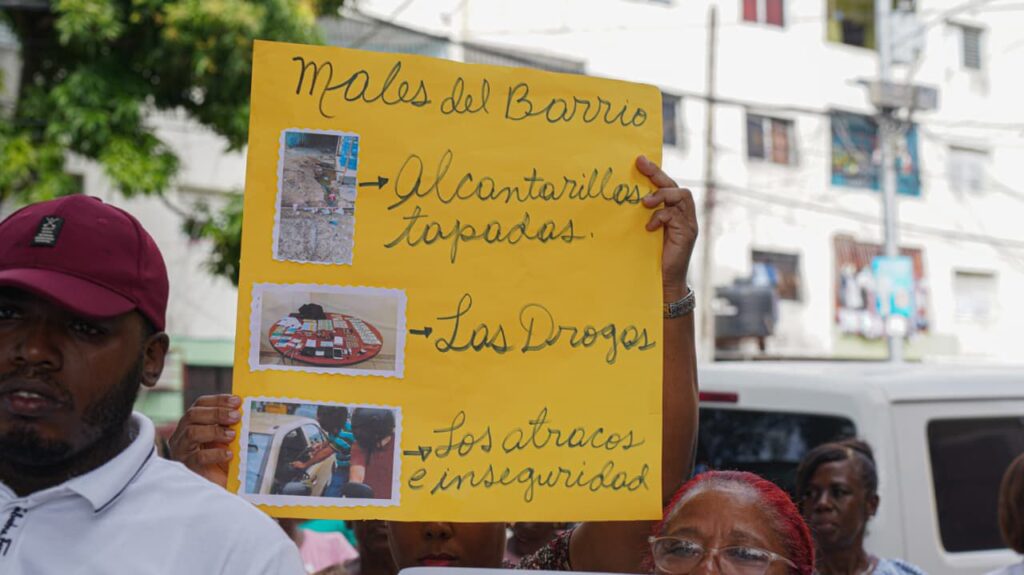 Feligreses de Guachupita claman soluciones comunitarias en Día de las Mercedes - Noticias de hoy en República Dominicana | De Último Minuto