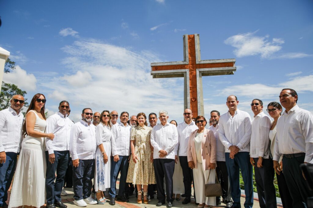 Raquel Peña participa en eucaristía por el Día de la Virgen de las Mercedes en el Santo Cerro - Noticias de hoy en República Dominicana | De Último Minuto