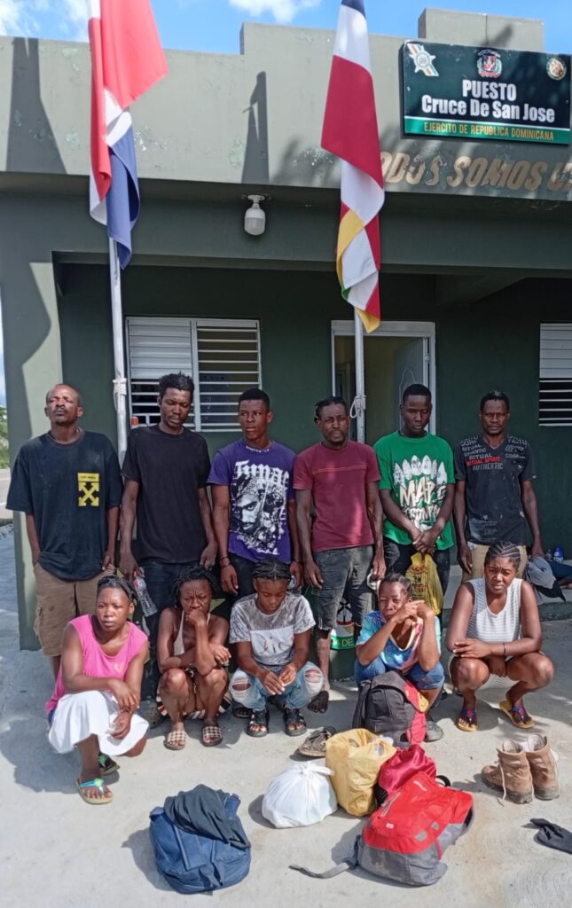 En operativos en la Línea Noroeste Ejército detiene 46 haitianos indocumentados - Noticias de hoy en República Dominicana | De Último Minuto