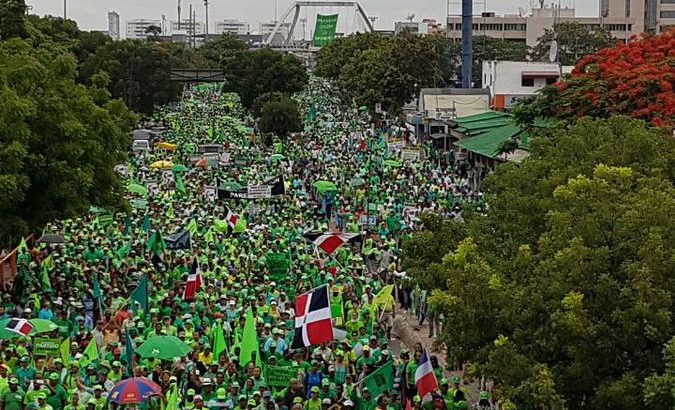 Cuando la Marcha Verde se tiño de gris: el silencio en los escándalos de corrupción actuales - Noticias de hoy en República Dominicana | De Último Minuto