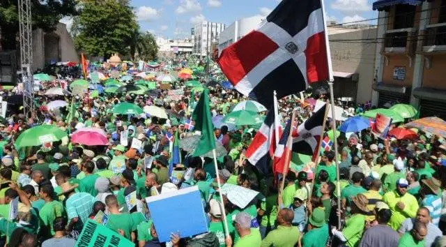 Cuando la Marcha Verde se tiño de gris: el silencio en los escándalos de corrupción actuales - Noticias de hoy en República Dominicana | De Último Minuto